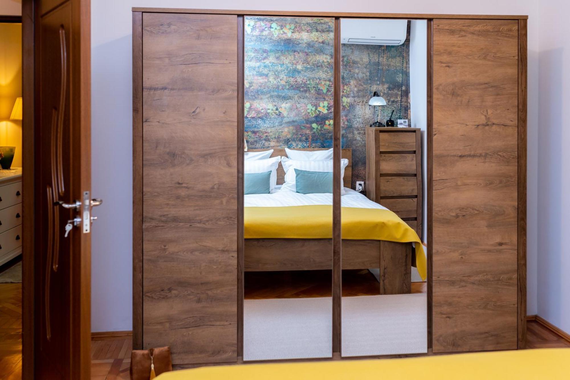 Apartament Octavia Hunedoara Buitenkant foto